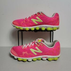 New Balance Minimus REVLite Woman's Sneakers Sz 6B